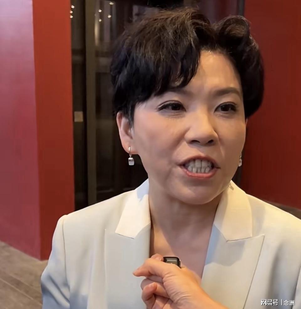 是拥有诸多粉丝的拥簇。介绍图片