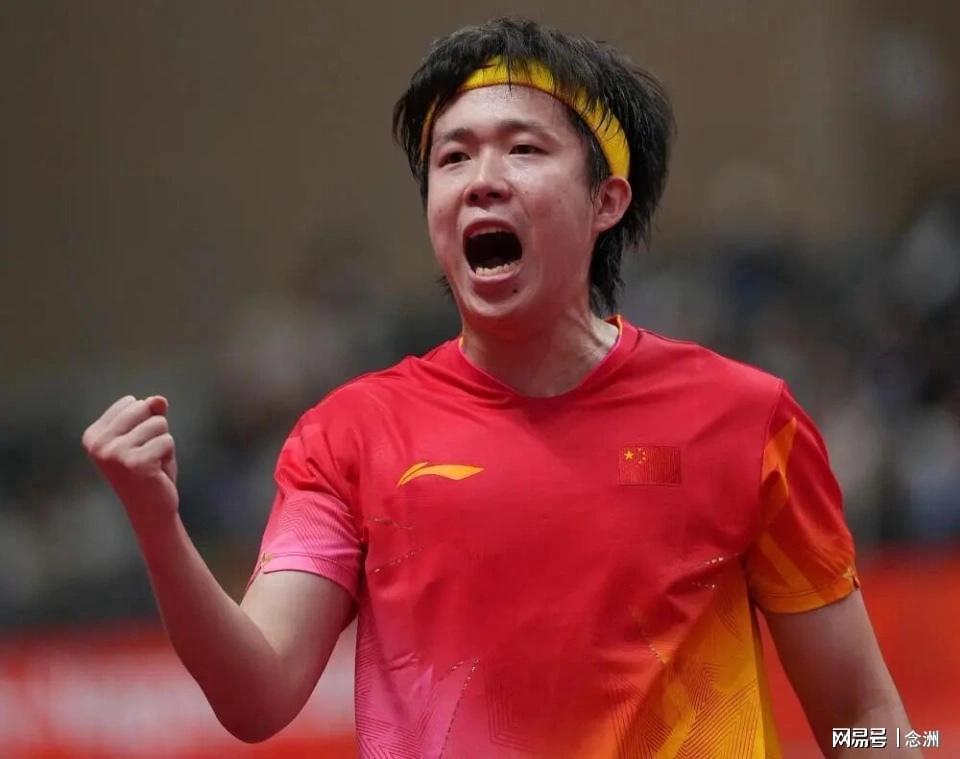 王楚钦亚运会后首次现身！全身上下捂得严严实实，担心极端饭圈再惹事